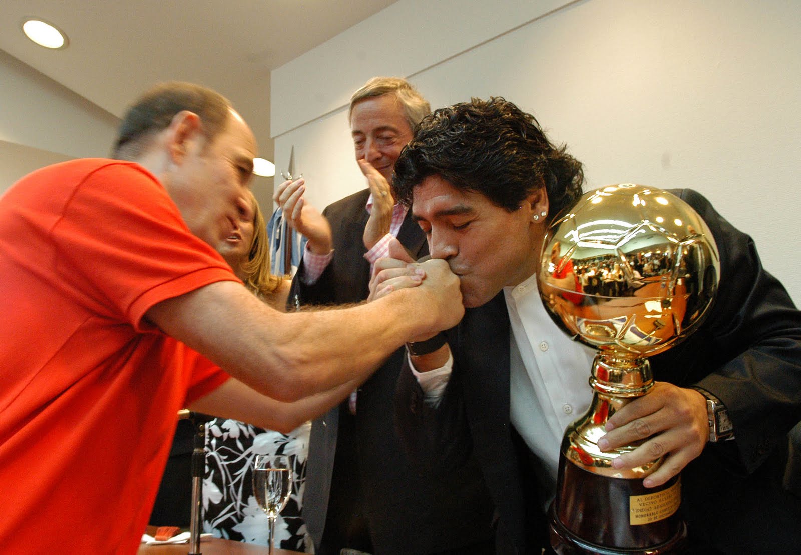 Maradona_y_Bochini